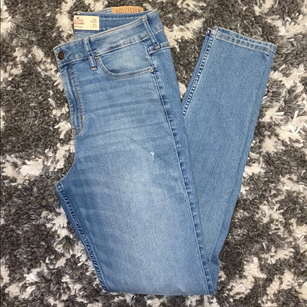Hollister Hi-rise Jeans